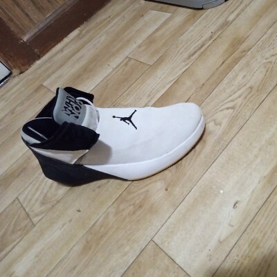 Size 9.5 - Air Jordan Why Not Zer0.1 2-Way