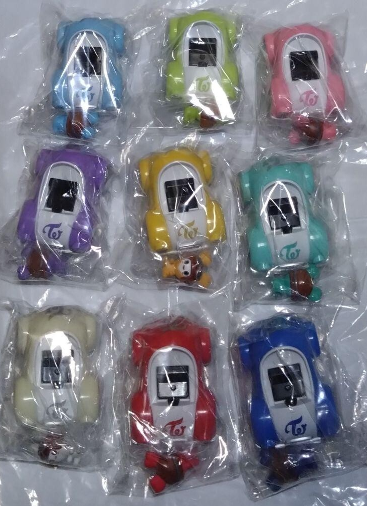 Capsule Toy TWICE LOVELYS Pullback Car Collection Complete Set of