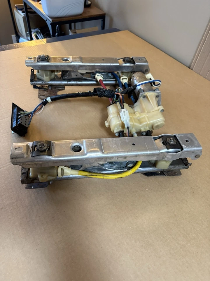 Carrocería B 1977 1985 asiento eléctrico pista Oldsmobile Delta 88 GM Buick Caprice Cadillac  Foto 2 de 4