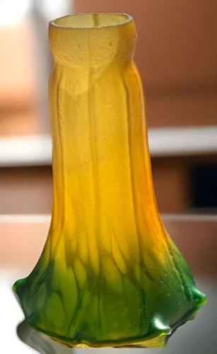 Vtg Amber Green Glass Tiffany Style Tulip Lily Pad Lamp Shade wCrack Please Read