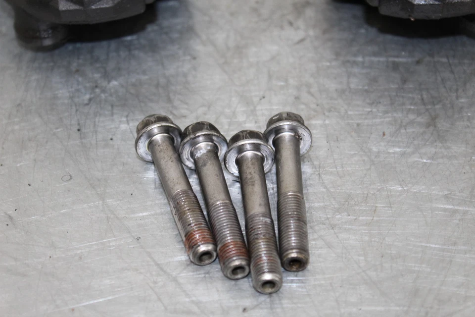 05-08 JUEGO DE PINZAS DE FRENO DELANTERAS DERECHA IZQUIERDA OEM HONDA CBR600RR Foto 2 de 4