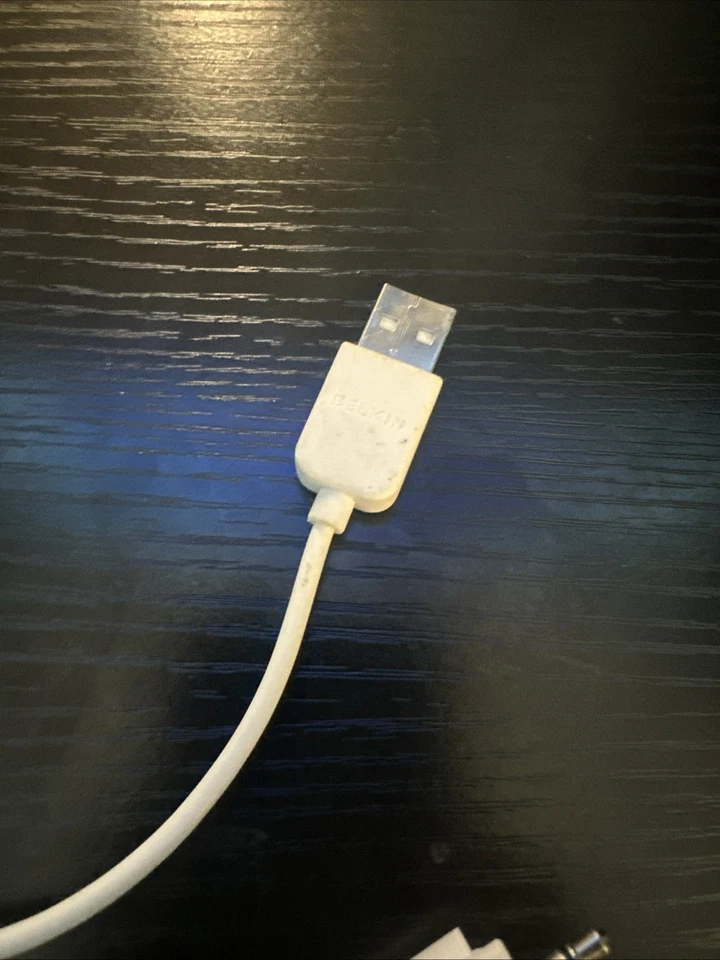 Cabo de carregamento genuíno BELKIN 6 pés para iPod Shuffle 2G - F8Z190 v.1 - Imagem 3 de 4