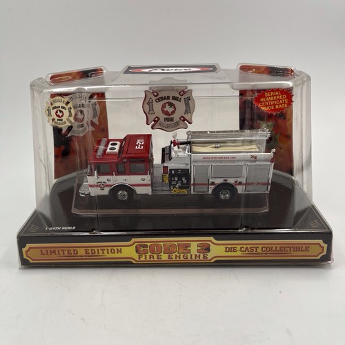 CEDAR HILL FIRE DEPT. 2000 PIERCE Engine 211 1/64 scale by CODE 3