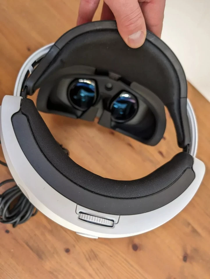 PS4 VR Headset Bundle & Camera - FAST POST - Sony Playstation 4 PSVR - Image 2 of 3