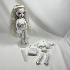 Rainbow High Shadow Series 1 Natasha Zima Grayscale Fashion Doll Outfit Boots
