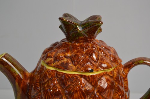 Vintage Ceramic Pineapple Teapot Tiki Room Collectible MCM Kitchen Serving - Picture 2 of 24