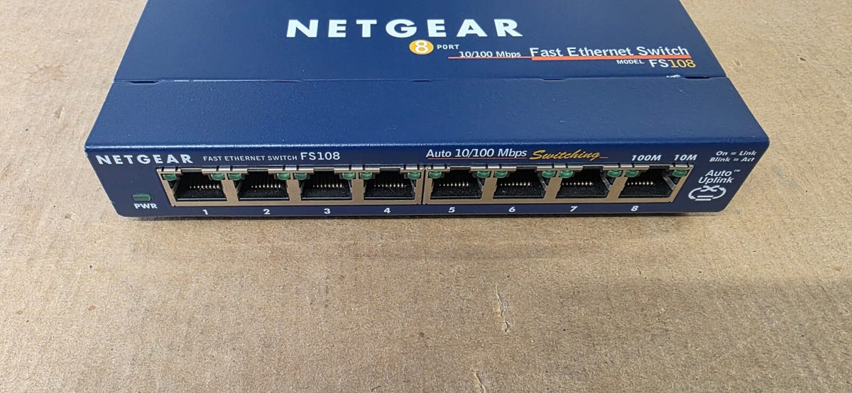 Netgear (FS108 Switch Ethernet 8 Ports RJ45 Fast (10/100