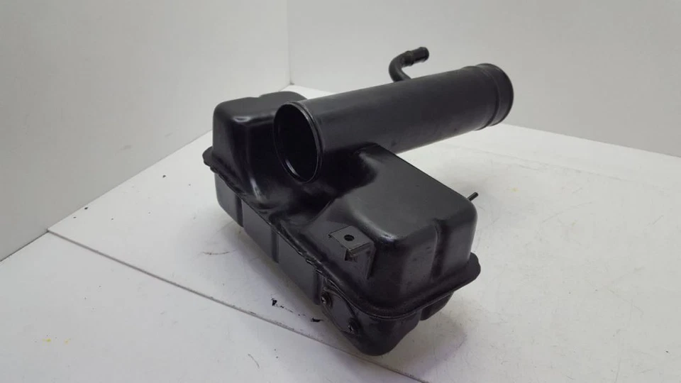 Conector de admisión de aire Toyota Tacoma 1998 4 cilindros 17805-75100 Foto 3 de 4