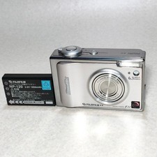 FUJIFILM FinePix F11 Compact Digital Camera Tested Working Seller Japan