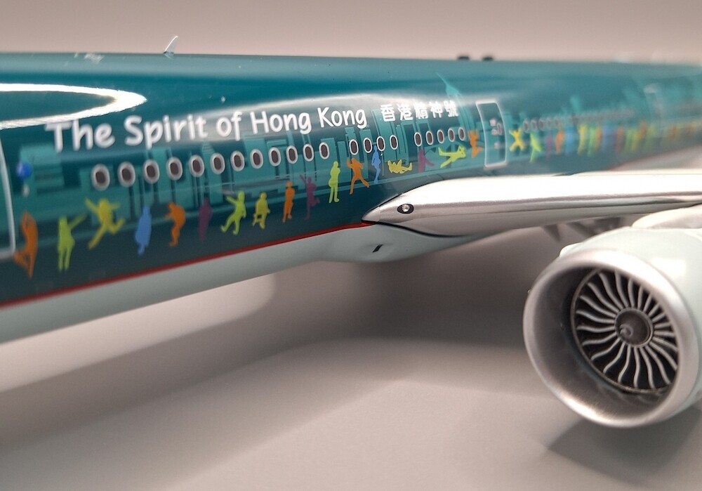 inflight 1/200 CATHAY PACIFIC　B777-300ER Inflight 200 Cathay Pacific Boeing 777-300ER B-KPP WB7773017