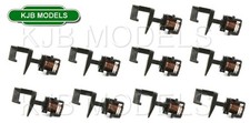 N Gauge Farish 379-407 Clip-in Coupling Pockets (Short Clips) (10 Pack)