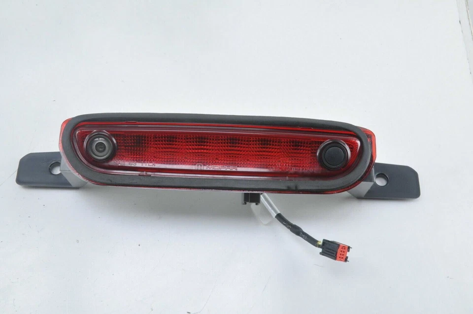 CHRYSLER 300 Tail High Mounted Stop Lamp Light Led 3rd Brake OEM 2011 - 2014 - Изображение 2 из 4