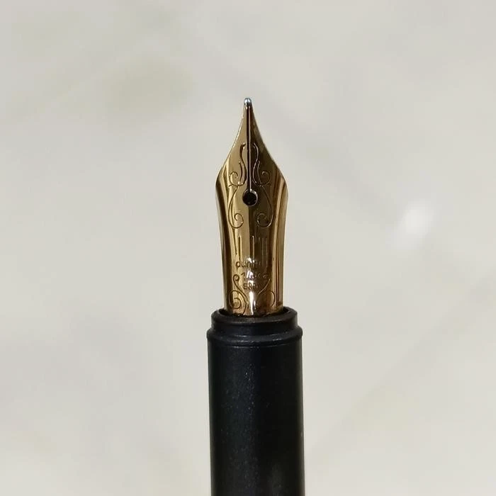Винтажная перьевая ручка Alfred Dunhill из оружейного металла с позолоченной отделкой 14 карат оригинальная VP012 - Изображение 2 из 4