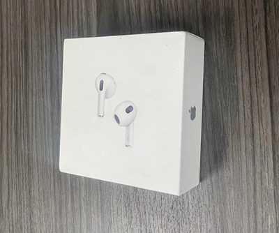 Apple Airpods 3rd Generation A2566 A2564 A2565 with Charging Case
