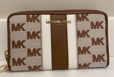 Michael Kors Jet Set Wallet Travel Large Flat Zip Phone Wristlet Tan/White NWT