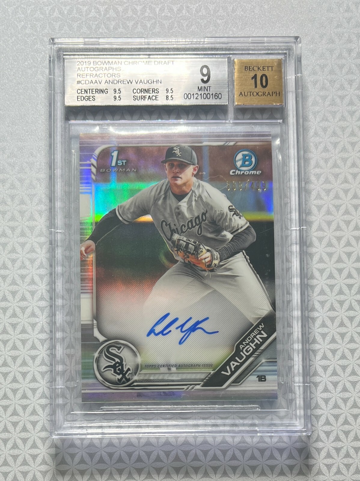 ANDREW VAUGHN 2019 BOWMAN CHROME DRAFT 1ST REFRACTOR AUTO /499 BGS 9 10