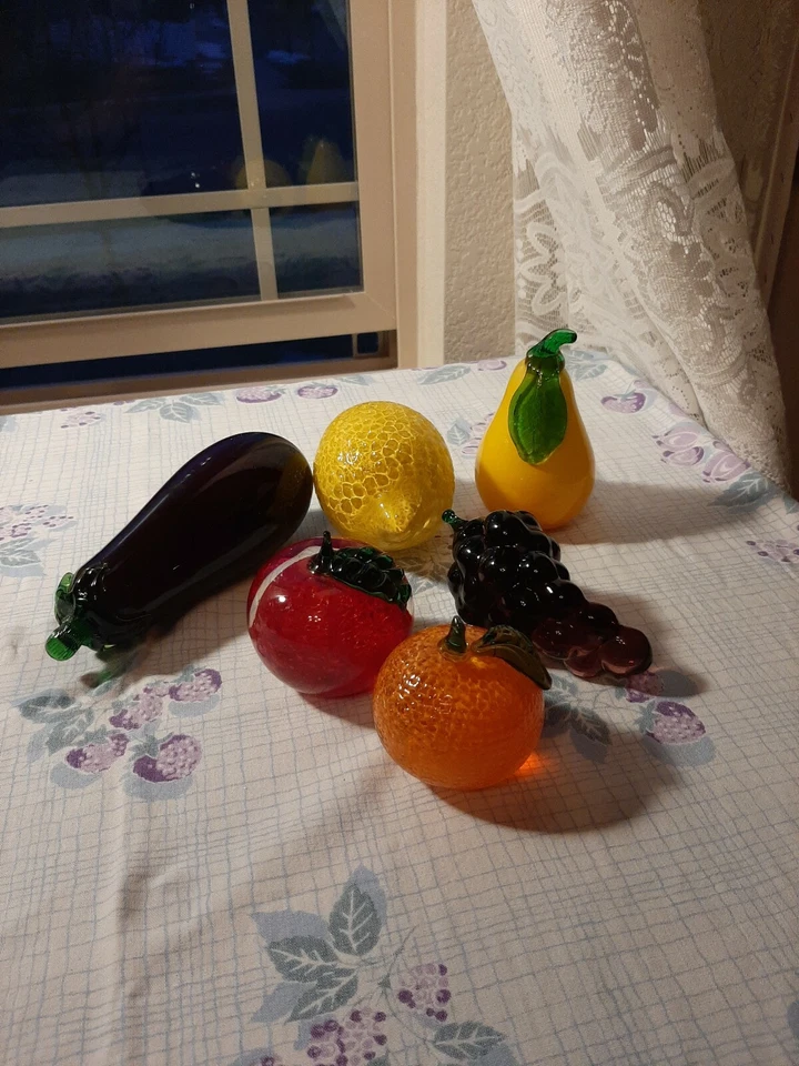 Vintage Hand Blown Glass Fruit, Lovely!! grape,pear,orange,apple,eggplant,MINT!! - Image 3 of 4