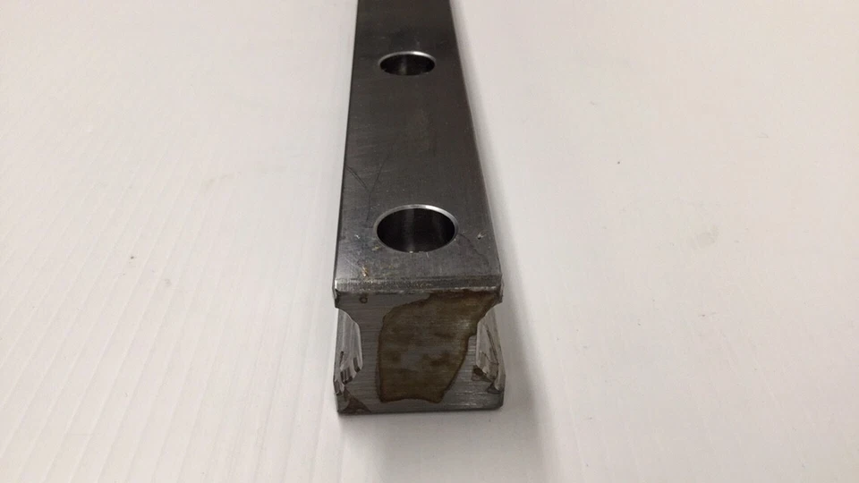 Rexroth R160530431-760 Linear Ball Rail Guide 760mm Length 10 Hole With Caps - Image 3 of 4