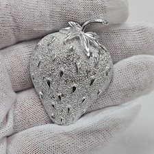 Vintage Signed Sarah Coventry Brushed Silver Tone Strawberry Ice Fruit Brooch