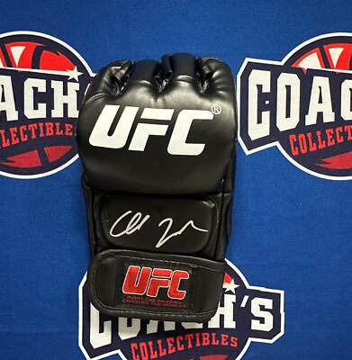 Al Iaquinta Autographed UFC Glove (Beckett)