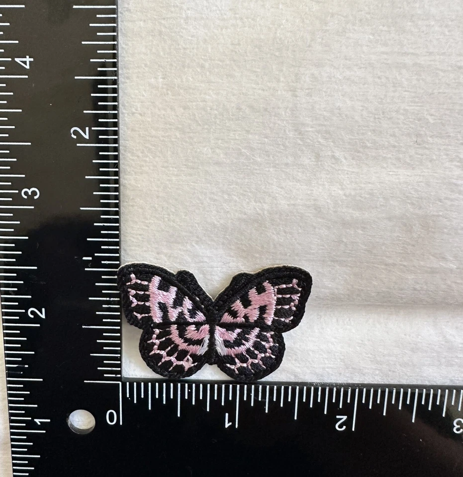 A lot of 5 iron on patches-pink butterfly-B1 - Image 2 of 3