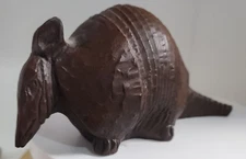 VTG Red Mill Mfg armadillo figurine faux wood Crushed Pecan Resin 5 1/2" STUBBY