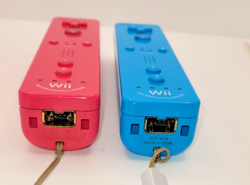 Lot of 2 OEM Nintendo Wii Remote Motion Plus Controllers - Blue & Pink RVL-036 - Picture 4 of 5