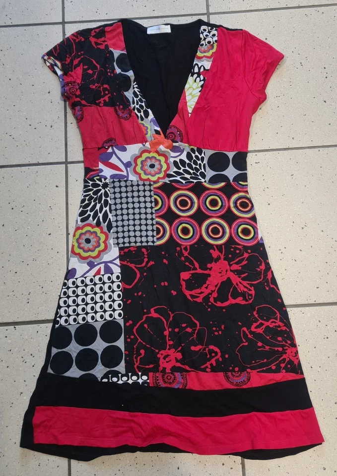 Robe Cache Cache Neuve Colorée et Sexy Taille M Neuve - Photo 4/4