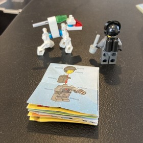 LEGO SPACE POLICE III, 8399 K-9 BOT COMPLETE W/ MINIFIGURE & INSTRUCTIONS