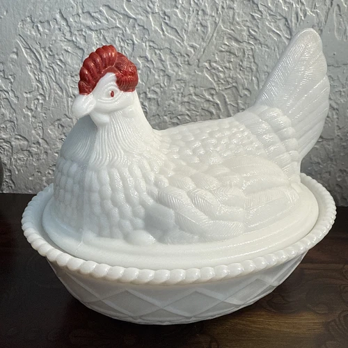 Westmoreland Nesting Hen Dish Milk Glass Covered VTG  1950 Original Sticker EUC