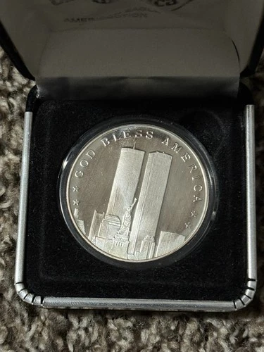 1 oz .999 Fine Silver Round World Trade Center September 11, 2001