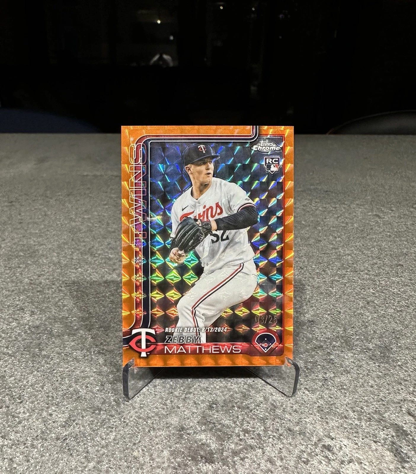 2025 Topps Chrome Update - Zebby Matthews Orange Geometric Refractor Rookie /25