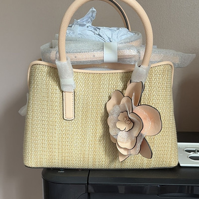 kate spade new york Beige Straw Satchel Top Handle, Floral Applique, Zip