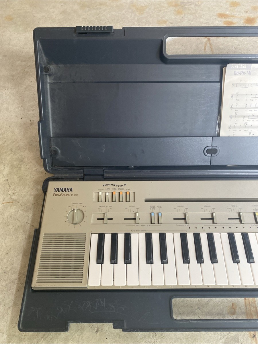 Vintage Yamaha PortaSound Pc-100 Electronic Keyboard With