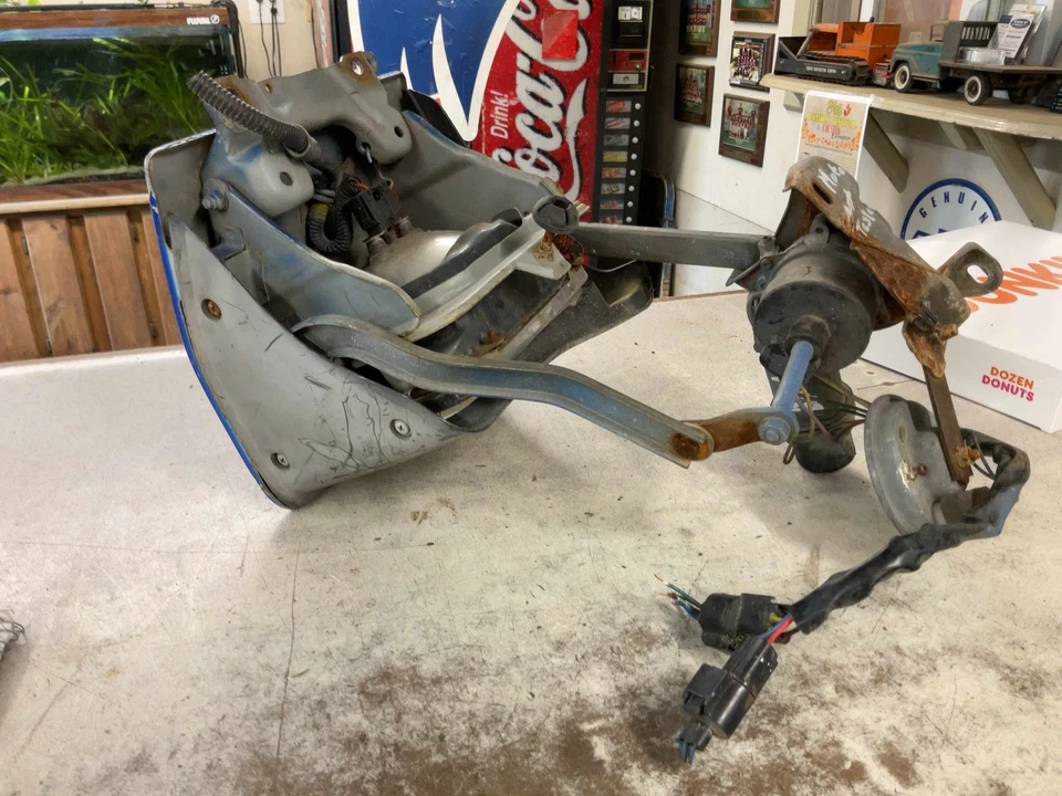 Faro izquierdo MITSUBISHI STARION 83 84 85 86 87 88 89 LH LUZ PROBADO AZUL Foto 3 de 4