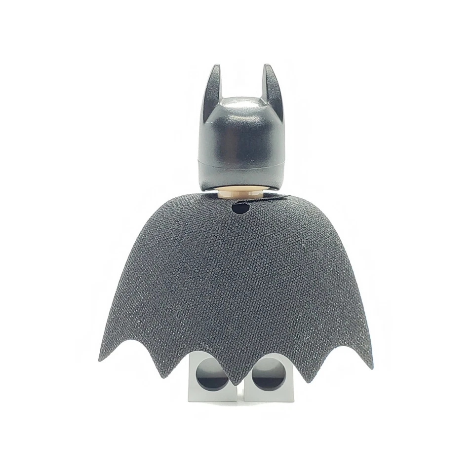 Lego Batman Minifigure Classic 2006 Light Gray Suit 7780 7779 7782 - Image 2 of 2