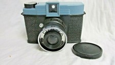 VINTAGE LATE 1960s DIANA CAMERA WITH CAP