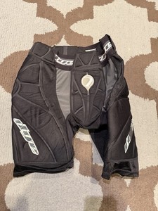 DYE PAINTBALL SLIDER SHORTS LARGE!!