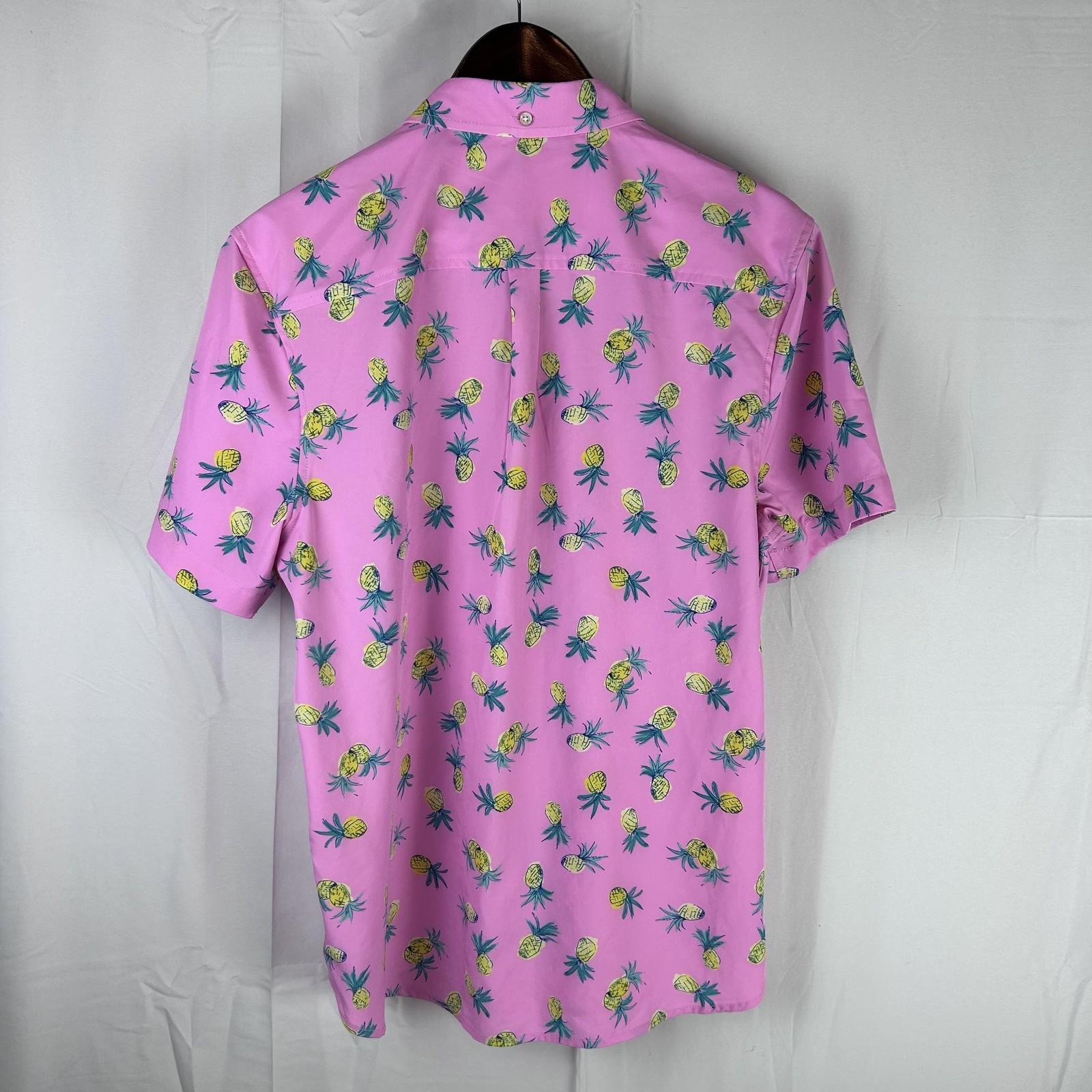 Chubbies Shirt Mens Medium Pineapple Print Short Sleeve Button Up Summer Casual