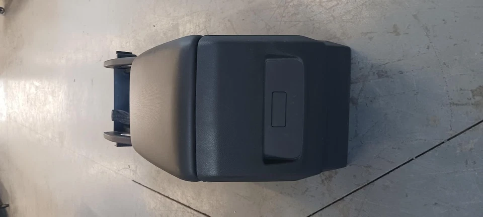 '22-'23 NISSAN FRONTIER SV Front center floor Console OEM Grade A! - Изображение 3 из 4