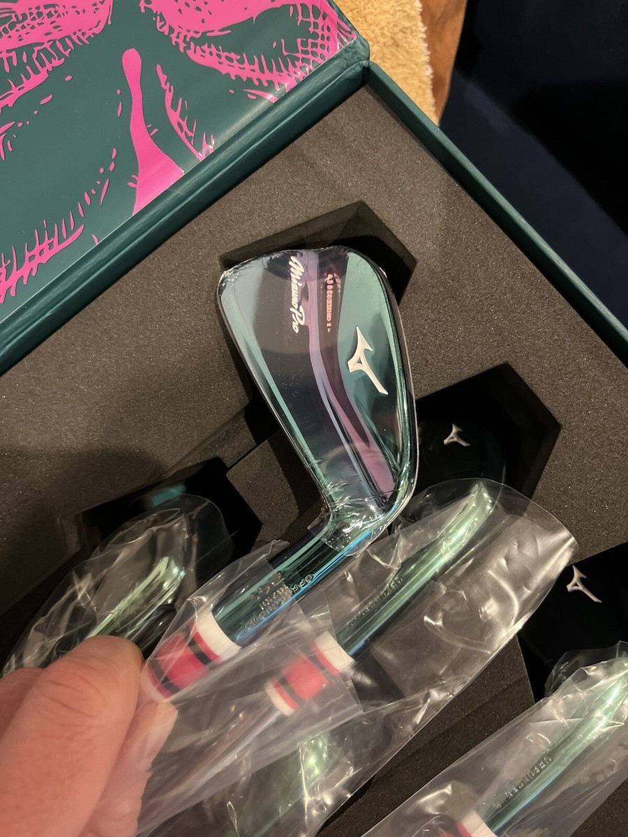 ミズノプロ 241 Azalea Limited Edition Azalea Edition Mizuno Pro 241 Irons - Mizuno Golf Official