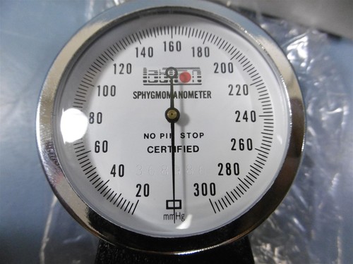 NIB Labtron Sphygmomanometer Gauge Only 20-300 mmHg No Pin Stop - Picture 2 of 6