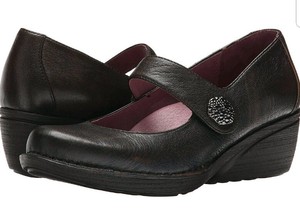 black patent leather wedge heels