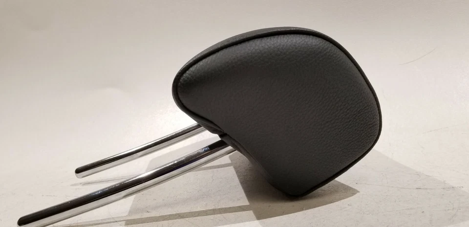 QA20704 2004-2007 BMW 530I FRONT RIGHT OR LEFT HEADREST BLACK LEATHER OEM - Image 2 of 4