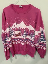 Vintage Lifestyles Pink Winter Cabin Snow Scene Pullover Crewneck One Size Ski