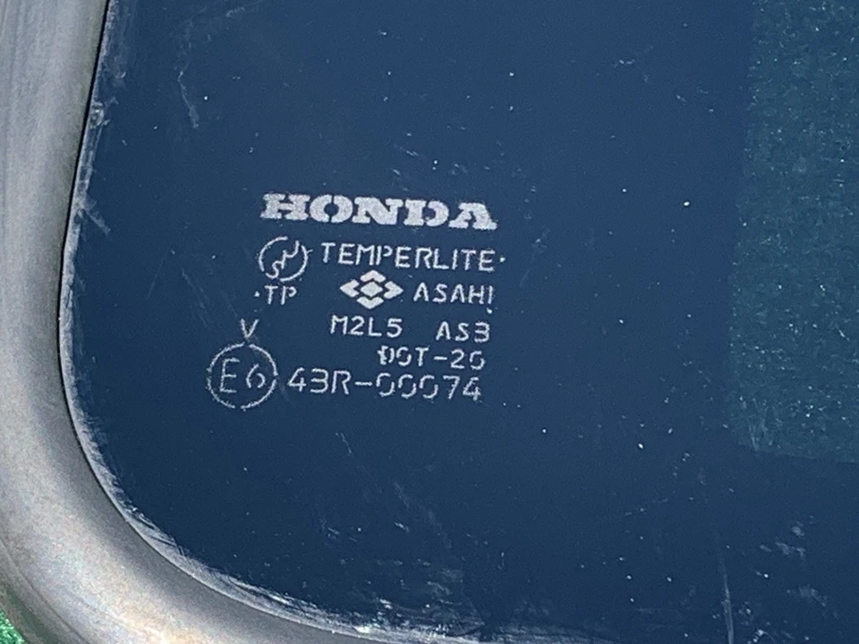 1996 - 2004 ACURA RL Sedan Sun Roof Glass Power Sliding Window OEM #43R-00074 - Image 4 of 4