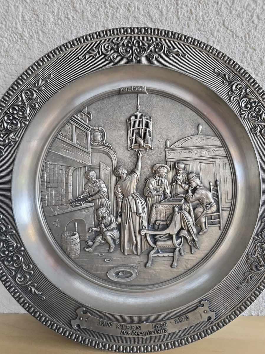 2 x Vintage WMF Zinn Wandteller mit Reliefmotiven 1x Jan Steen / 1x Weihnachten
