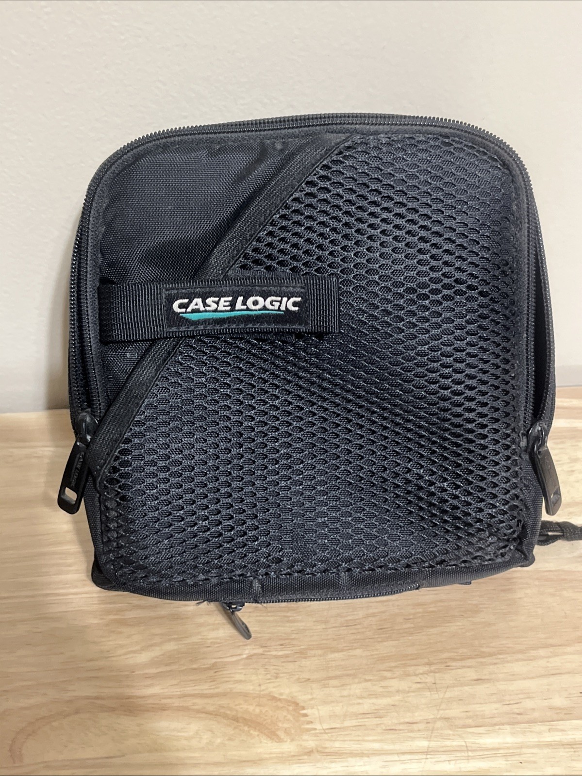 Case Logic Portable CD Player Carry Case w/ 24 Disc Storage Travel Organizer