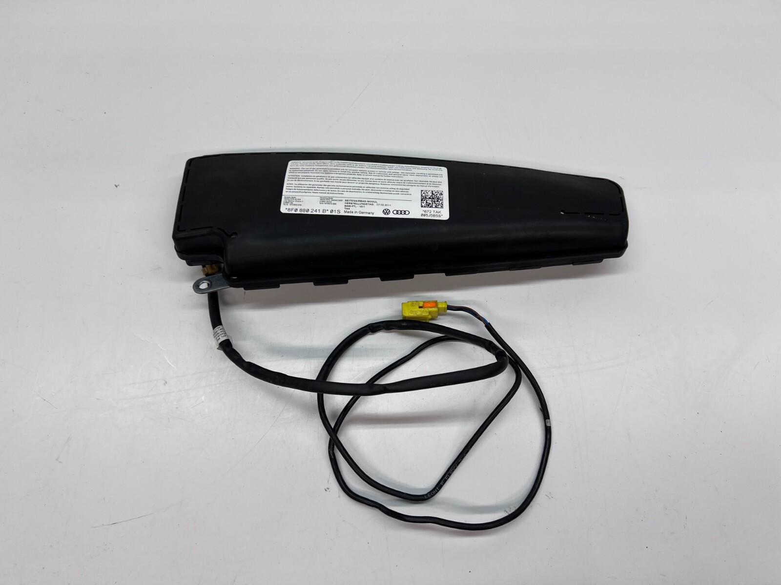 LAMBORGHINI AVENTADOR FRONT LEFT DRIVER SIDE SAFETY SEAT UNIT OEM 8F0880241B