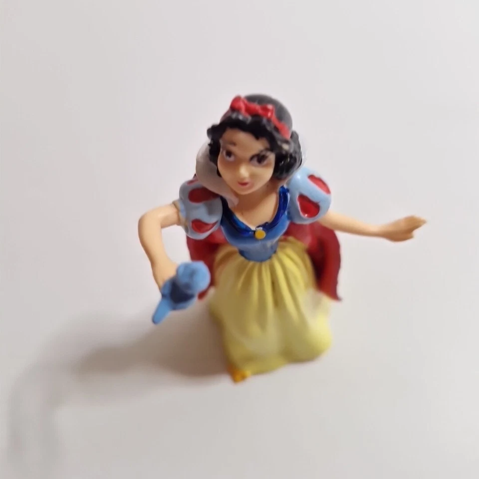 Applause Disney Белоснежка Держит Птицу Торт Топпер 80 мм Высота - Изображение 4 из 4